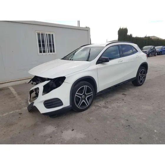 MERCEDES CLASE GLA (W156) '2019 GLA 200 (156.943) BLANCO
