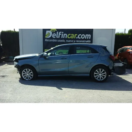 MERCEDES CLASE A (W176) '2014 A 180 CDI BLUEEFFICIENCY (176.012) AZUL