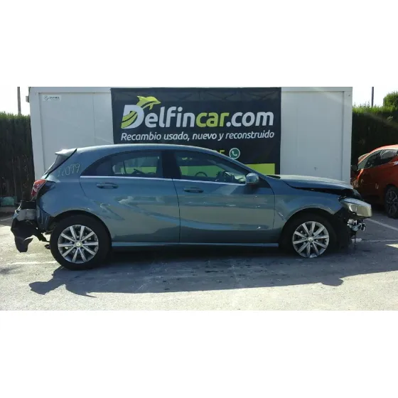 MERCEDES CLASE A (W176) '2014 A 180 CDI BLUEEFFICIENCY (176.012) AZUL