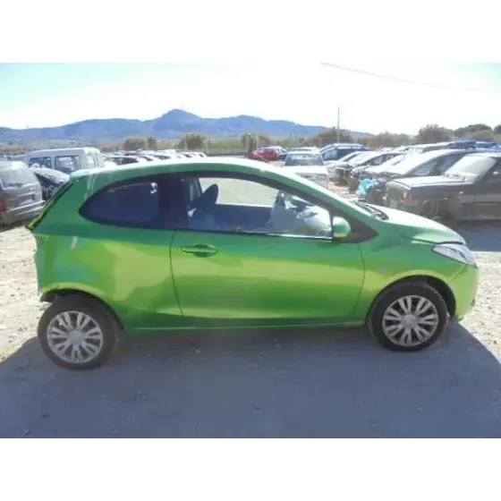 MAZDA 2 LIM. (DE) '2009 1.3 ACTIVE + (3-PTAS.) VERDE