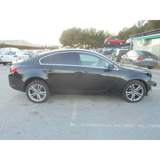OPEL INSIGNIA BERLINA '2010 COSMO NEGRO