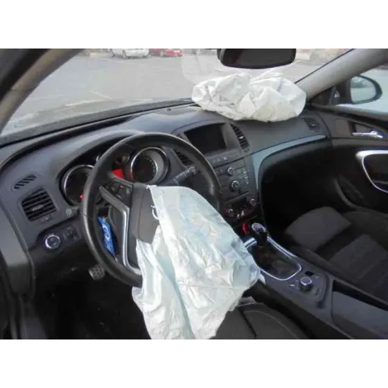 OPEL INSIGNIA BERLINA '2010 COSMO NEGRO