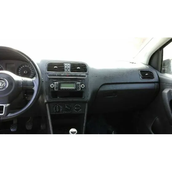 VOLKSWAGEN POLO (6R1) '2011 ADVANCE NEGRO