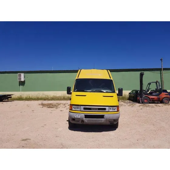 IVECO DAILY CAJA CERRADA (1999 =>) '2001 29 - L 11 CAJA CERRADA, LARGO AMARILLO