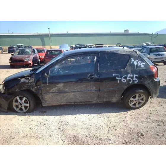 TOYOTA COROLLA (E12) '2003 1.6 LINEA LUNA BERLINA NEGRO