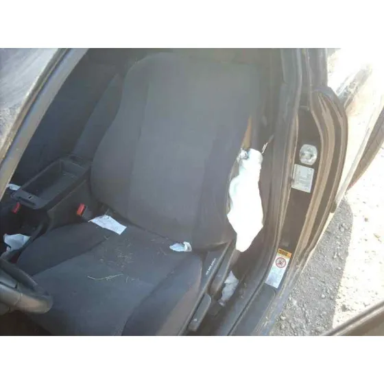 TOYOTA COROLLA (E12) '2003 1.6 LINEA LUNA BERLINA NEGRO