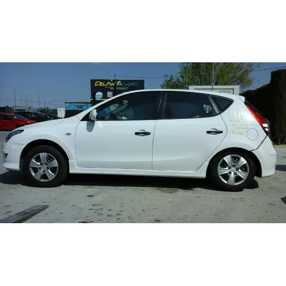 HYUNDAI I30 '2011 COMFORT BLANCO