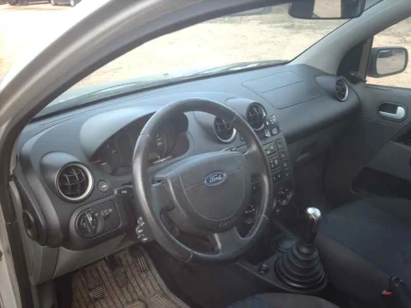 FORD FIESTA (CBK) '2002 AMBIENTE GRIS