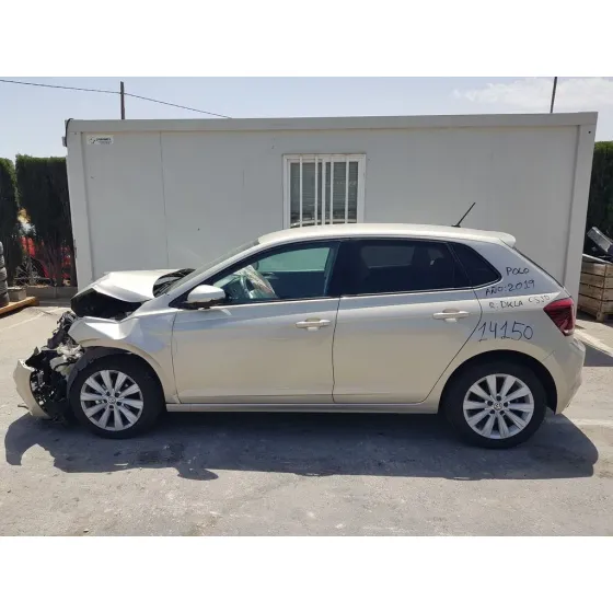 VOLKSWAGEN POLO '2019 ADVANCE DORADO