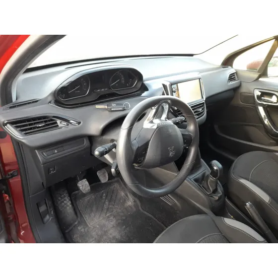 Peugeot 208 I (CA_, CC_) 2012