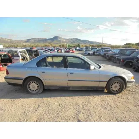 BMW SERIE 7 (E38) '1995 730I GRIS
