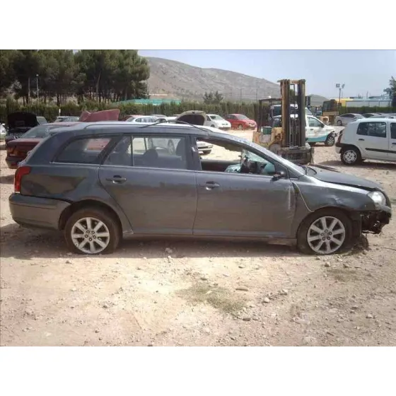 TOYOTA AVENSIS WAGON (T25) '2003 2.0 SOL GRIS OSCURO