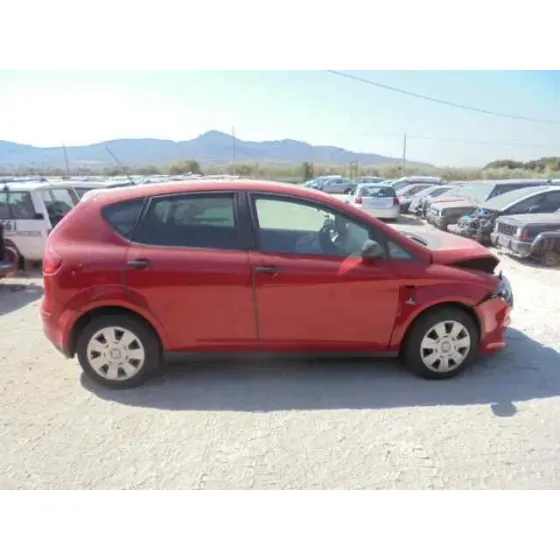 SEAT ALTEA (5P1) '2005 REFERENCE ROJO