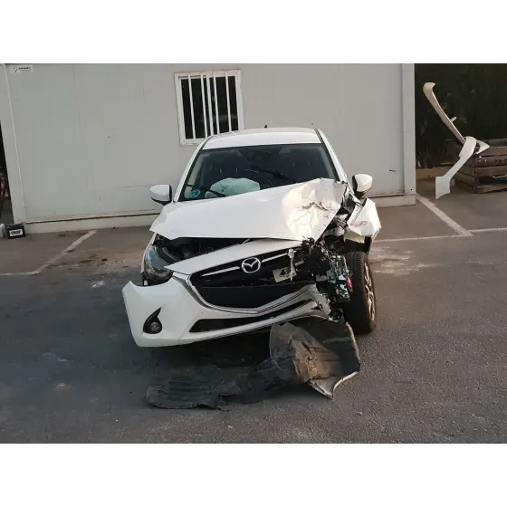 MAZDA 2 LIM. () '2015 LUXURY BLANCO