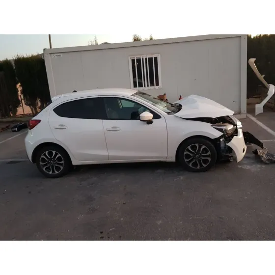 MAZDA 2 LIM. () '2015 LUXURY BLANCO