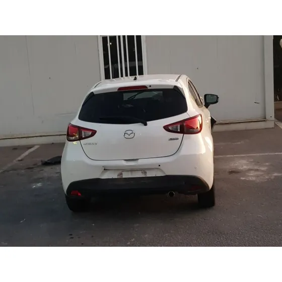 MAZDA 2 LIM. () '2015 LUXURY BLANCO