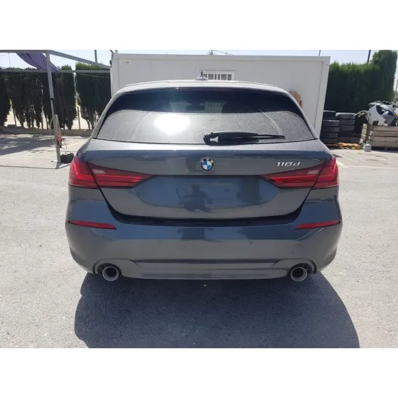 BMW SERIE 1 LIM. (F40) '2020 118D GRIS OSCURO
