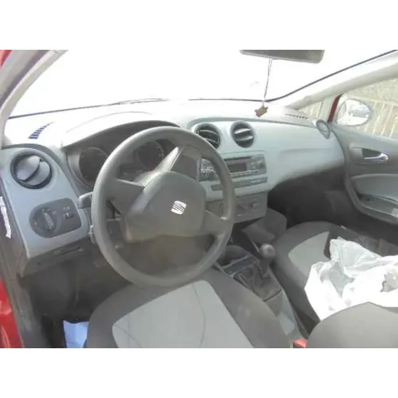 SEAT IBIZA (6J5) '2013 REFERENCE ROJO
