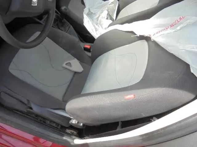 SEAT IBIZA (6J5) '2013 REFERENCE ROJO