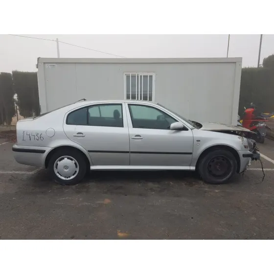 SKODA OCTAVIA BERLINA (1U2) '2003 AMBIENTE GRIS