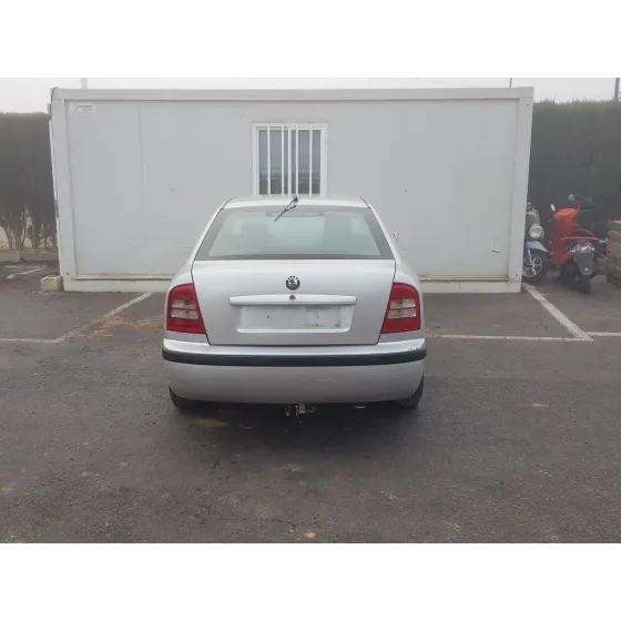 SKODA OCTAVIA BERLINA (1U2) '2003 AMBIENTE GRIS