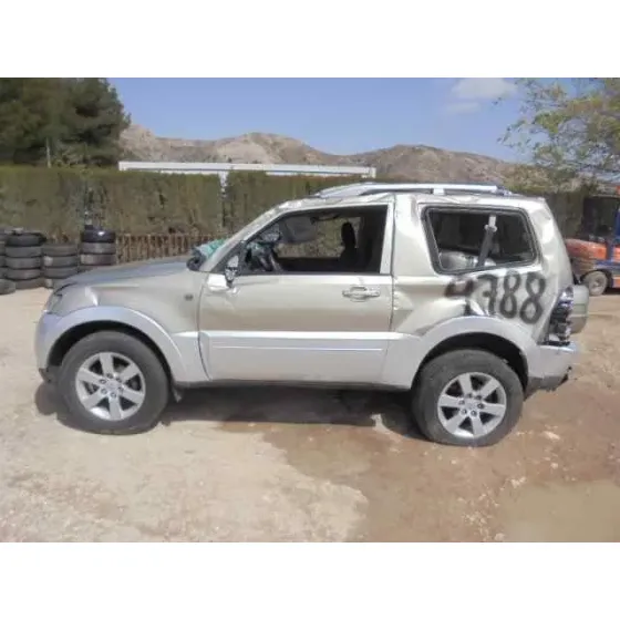 MITSUBISHI MONTERO (V80/V90) '2007 3.2 DI-D INTENSE (3-PTAS.) DORADO