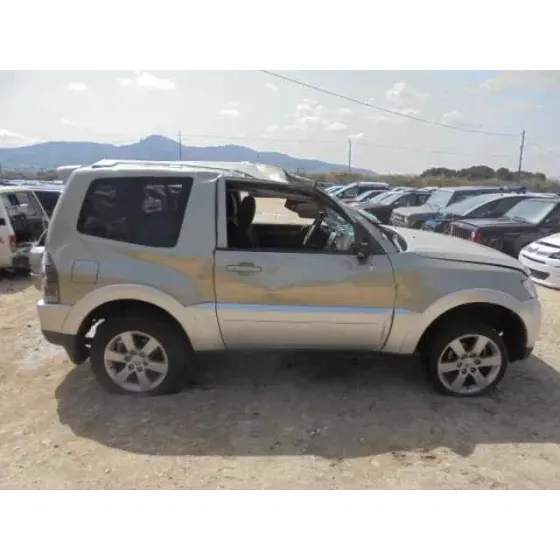 MITSUBISHI MONTERO (V80/V90) '2007 3.2 DI-D INTENSE (3-PTAS.) DORADO