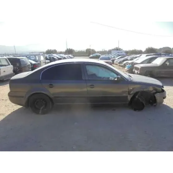 SKODA SUPERB (3U4) '2004 CLASSIC GRIS OSCURO