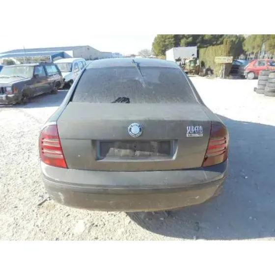 SKODA SUPERB (3U4) '2004 CLASSIC GRIS OSCURO