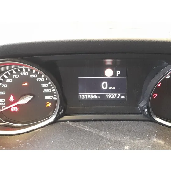 Peugeot 308 II (LB_, LP_, LW_, LH_, L3_) 2013