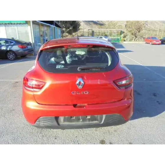 RENAULT CLIO IV '2014 AUTHENTIQUE ROJO