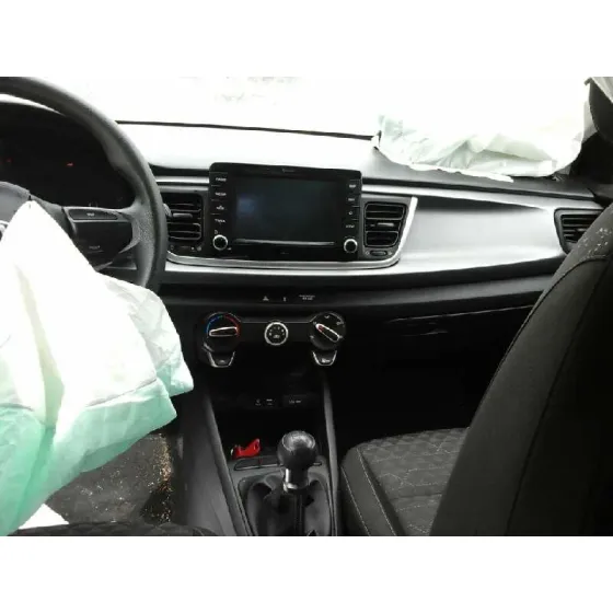 KIA RIO (YB) '2018 TECH BLANCO