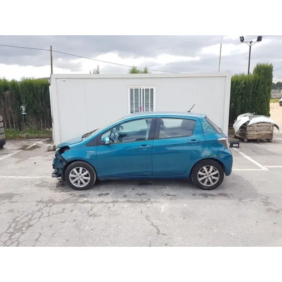 TOYOTA YARIS '2012 ACTIVE HYBRID VERDE