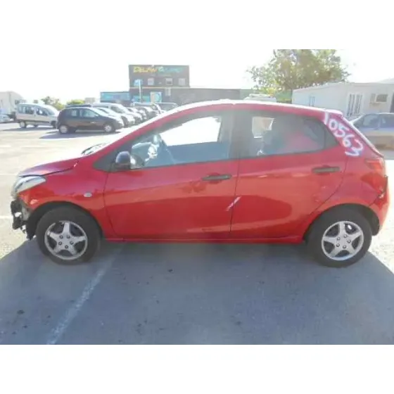 MAZDA 2 LIM. (DE) '2008 1.3 ACTIVE (5-PTAS.) (55KW) ROJO