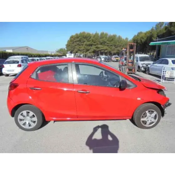 MAZDA 2 LIM. (DE) '2008 1.3 ACTIVE (5-PTAS.) (55KW) ROJO