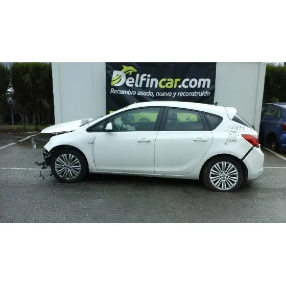 OPEL ASTRA J LIM. '2015 TECHNO BLANCO