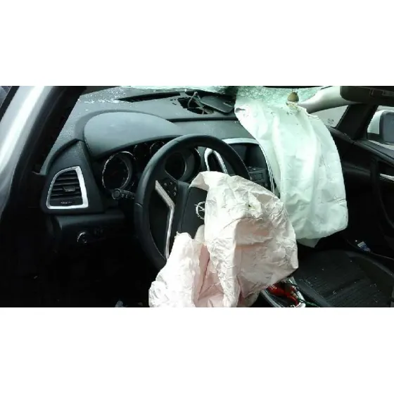 OPEL ASTRA J LIM. '2015 TECHNO BLANCO