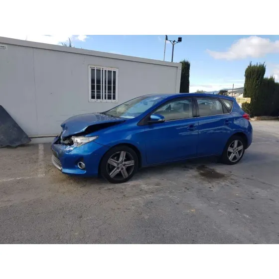 TOYOTA AURIS '2013 ACTIVE AZUL