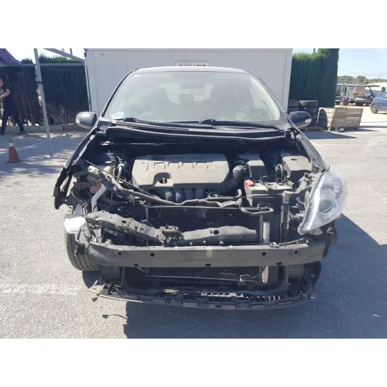 TOYOTA AURIS '2011 EDITION NEGRO