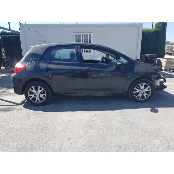 TOYOTA AURIS '2011 EDITION NEGRO