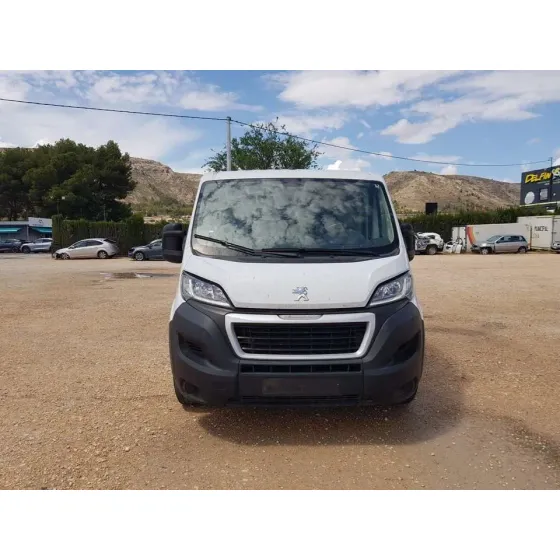 PEUGEOT BOXER FURGON '2021 330 L1H1 PREMIUM BLUEHDI 120 START&STOP BLANCO/ROJO