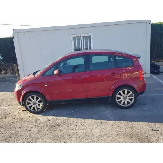 AUDI A2 (8Z) '2002 1.6 FSI ROJO