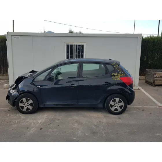 KIA VENGA '2010 BASIC NEGRO
