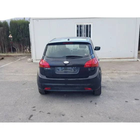 KIA VENGA '2010 BASIC NEGRO