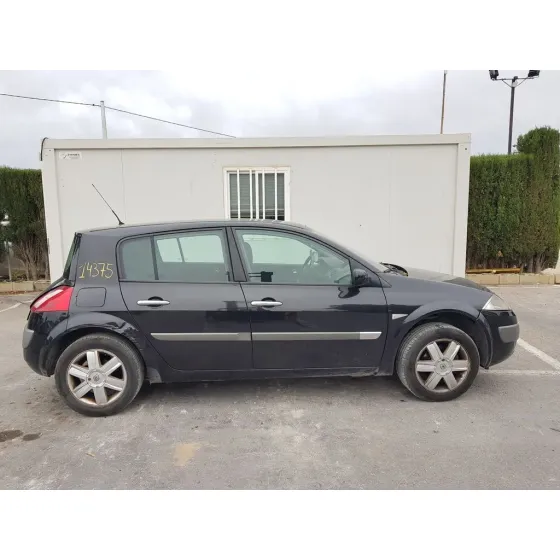 RENAULT MEGANE II BERLINA 5P '2004 AUTHENTIQUE NEGRO