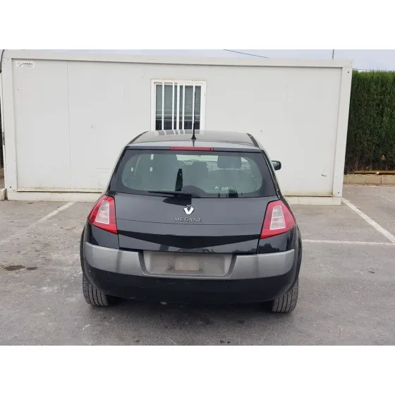 RENAULT MEGANE II BERLINA 5P '2004 AUTHENTIQUE NEGRO