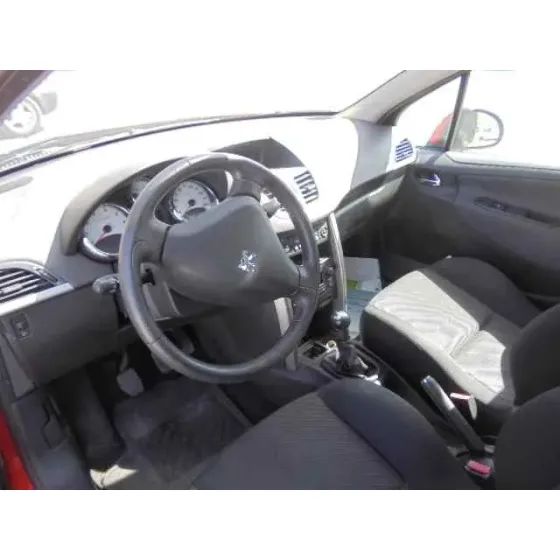 PEUGEOT 207 '2009 SPORT ROJO