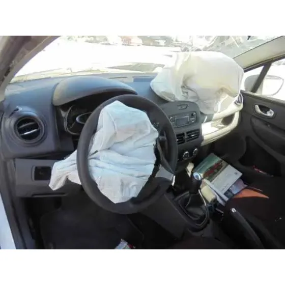 RENAULT CLIO IV '2015 BUSINESS BLANCO