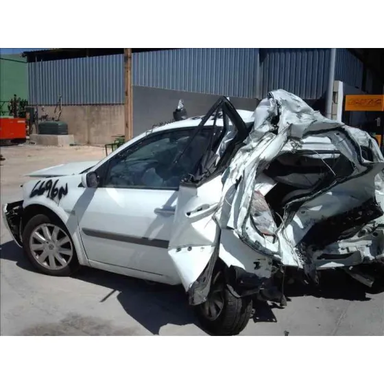 RENAULT MEGANE II BERLINA 5P '2005 CONFORT EXPRESSION BLANCO