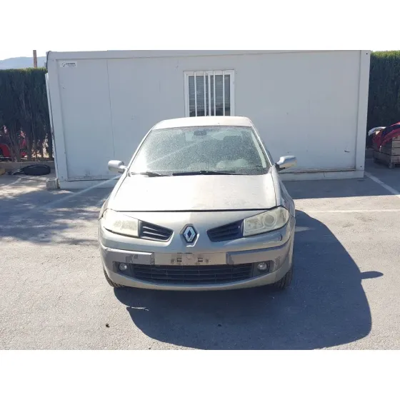 RENAULT MEGANE II BERLINA 5P '2007 AUTHENTIQUE DORADO